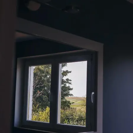 La Des Crenees Heron